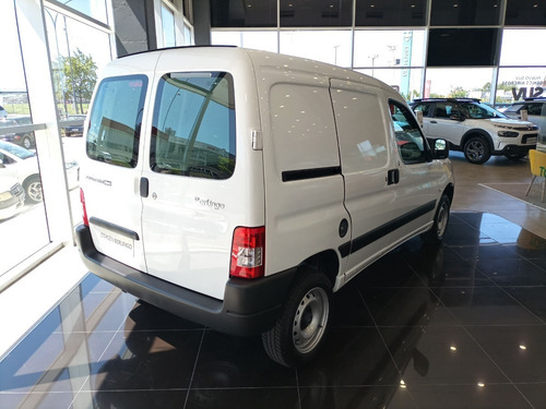 Imagen 9 de 18 de Citroën Berlingo Furgón Vti 115 Business - Avec Citroën