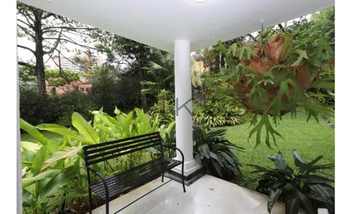Casa En Venta En El Poblado. Cod V50795