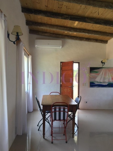 Alquiler Casa En Montoya, 4 Dormitorios Más Servicio.- Ref: 444