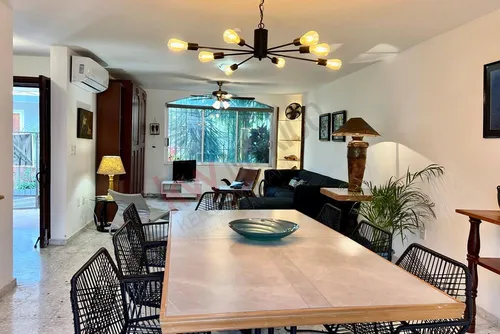Precio Reducido Casa Con 2 Terrazas En La Azotea Y Un Patio