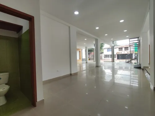 Local En Arriendo En Quinta Oriental. Cod A30746