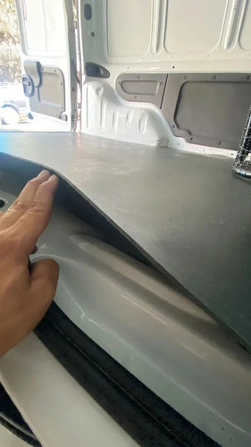 Imagem 4 de 7 de Protetor Caçamba Para Fiat Strada Cs 2021 2022 Em Borracha