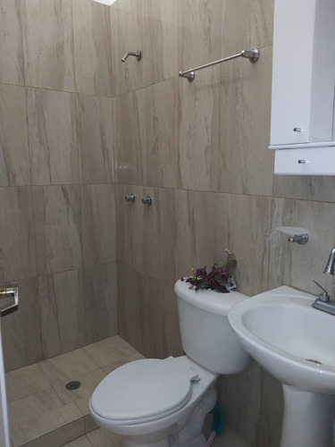 Imagen 11 de 14 de En Venta Casa Llano Alto Urb. Las Villas Casavenezia Br