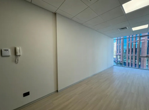 Arriendo!! Oficina 32mt2 Planta Libre, 1 Estacionamiento Sub