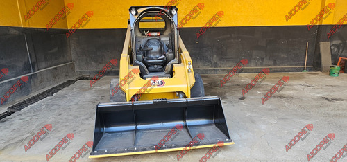 Mini Cargador Cat 262d