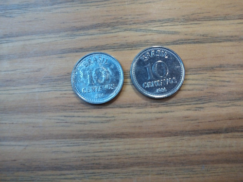 Antiguas Dos Monedas De Brasil Año 1986 De 10 Centavos.