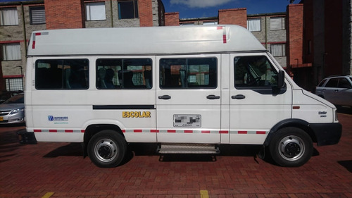 Camioneta Escolar - Iveco 19 Puestos