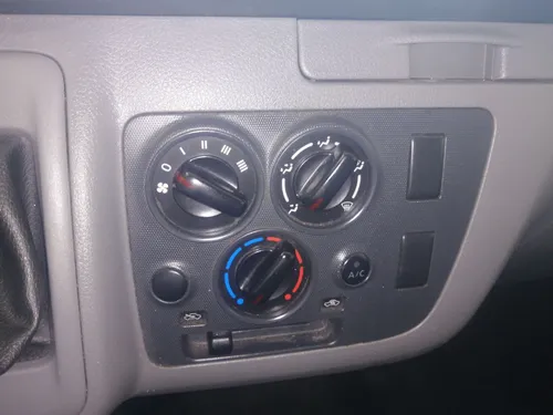 Nissan Urvan 2.5 Panel Amplia Aa Paquete Seguridad Mt