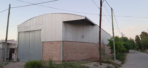 Alquiler - Galpon De 600m² En Barrio Santa Lucia