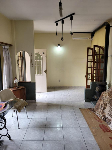 Casa En Venta - 2 Dormitorios 1 Baño 1 Cochera - 90mts2 - La Matanza