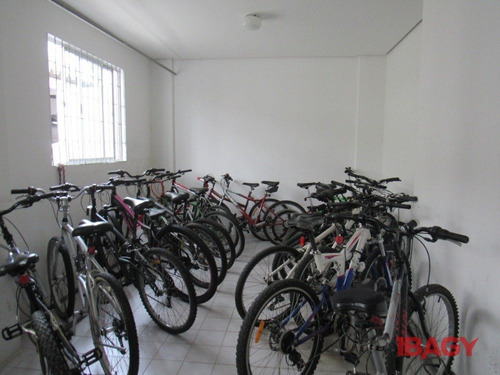 Imagem 3 de 15 de Excelente Apartamento 2 Dormitorio(s) Em Carvoeira - Florianopolis - L-114391