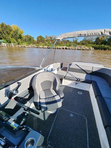Imagen 11 de 24 de Klase A K2400 Cuddy Volvo 280hp Duoprop No Canestrari Permut