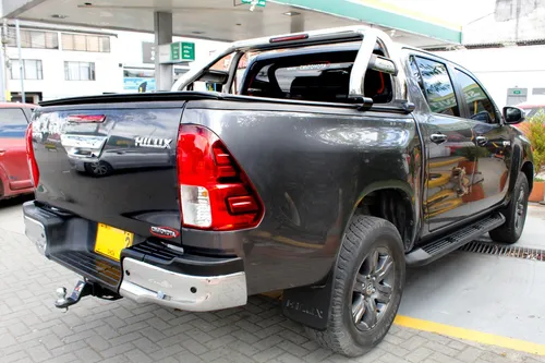 Toyota Hilux 2.4 Mt Diesel 4x4