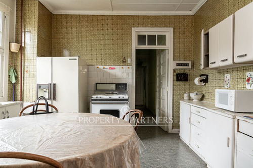 Hermosa Casa Tipo Chalet, Ideal Uso Comercial Punt...