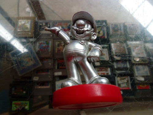 Super Mario Silver Amiibo