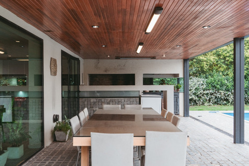 Casa En Venta En Carlos Paz De Categoria A 100 Metros Del Lago