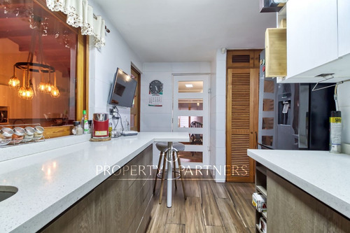 Hermosa Y Amplia Casa Con Excelente Ubicación