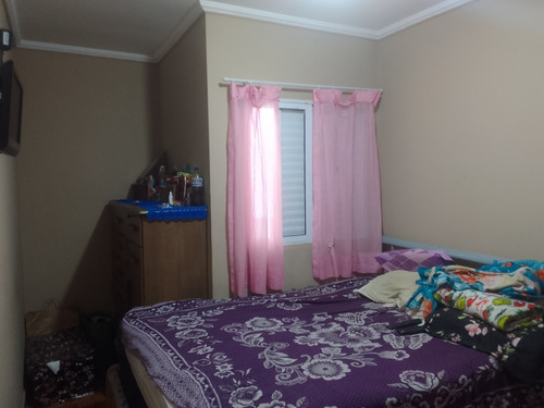 Excelente Sobrado Com Três Quartos,três Banheiros Uma Suite