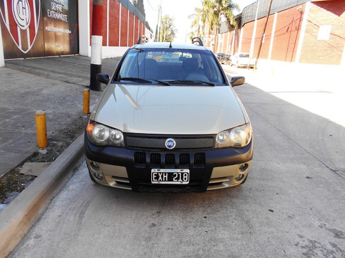 Imagen 2 de 22 de Fiat Adventure 1.8 2005 Nafta, Podría Tomar Permuta