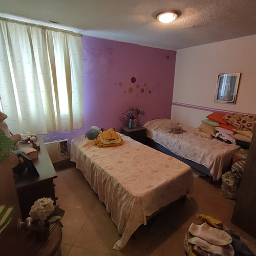 Apartamento En Terrazas Del Puerto I, De 2 Hab 2 Baños 1 Puesto De Estacionamiento. Amoblado. Con Piscina Y Churuata. En La Vía Alterna (barcelona - Puerto La Cruz)