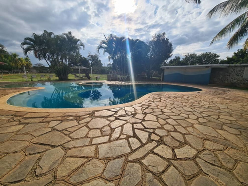 Imagen 20 de 30 de Armando Ortunio Sky Group Finca Con Piscina En Barrera