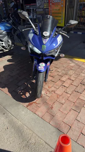 Yamaha R3 Azul Gris
