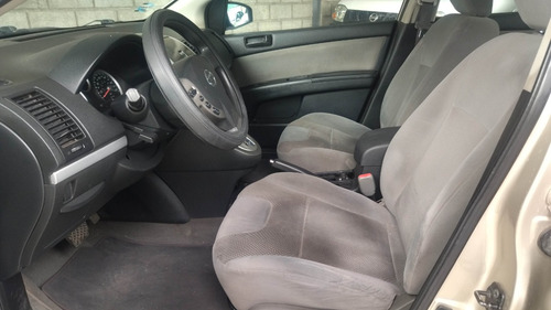 Nissan Sentra 2.0 Custom Cvt