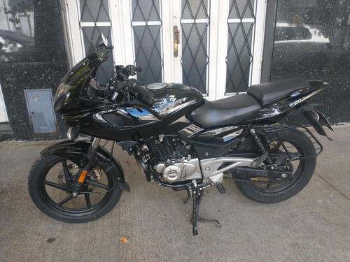 Bajaj Rouser 220f