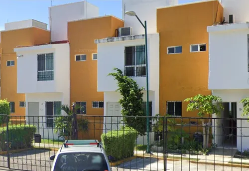 Casa En Venta En, Super Manzana 523, Cancún, Quintana Roo. Ez15