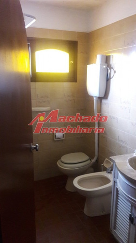 Excelente Ubicacion Para Vivir Todo El Año! Casa En Venta Zona De Playa Mansa Cerca De La Playa- Ref: 5601