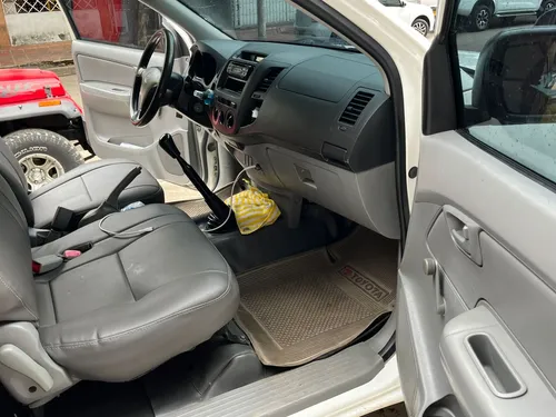 Toyota Hilux Estacas 2.7 Gasolina 4x2 D.c Std Modelo 2009