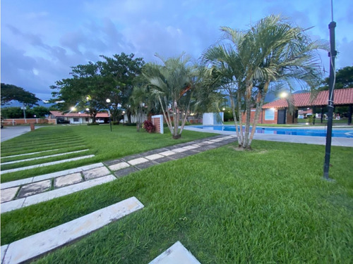 Casa En Venta En Valle De Oro San Diego Cb-8111849