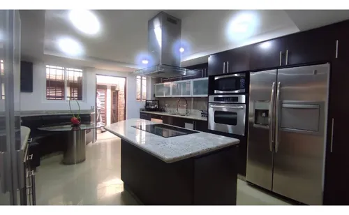 Casa En Venta: La Lagunita.
