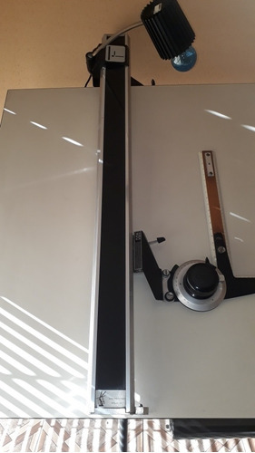 Imagen 1 de 10 de Tecnigrafo Mautren Mec,con Tablero Y Base . Uto A Contrapeso