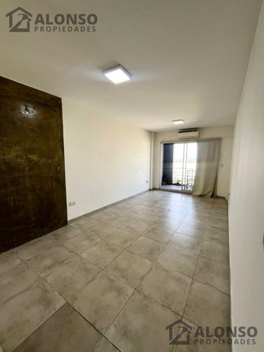Departamento Monoambiente Con Balcon - En Alquiler