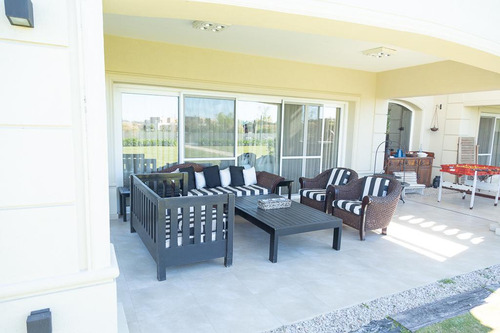 Venta Casa 5 Ambientes El Golf Nordelta Con Excepcional Vista Al Golf