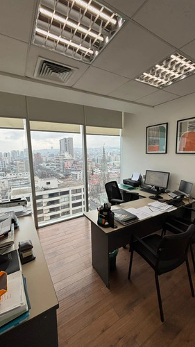 Broker Av. Libertad Of. 3espacios +1 Baño+1 Kitchenette