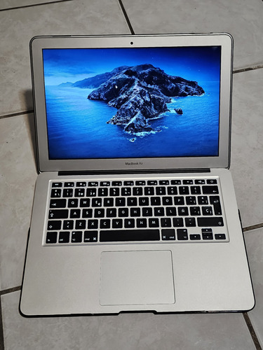 Macbook Air A1466 Plata 13.3 , Intel Core I5  8gb 