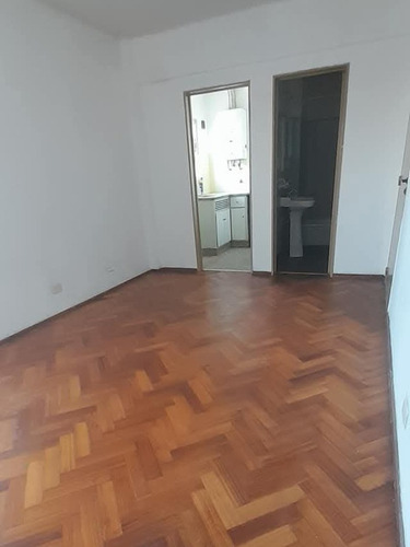 Oportunidad! Monoambiente En Pompeya