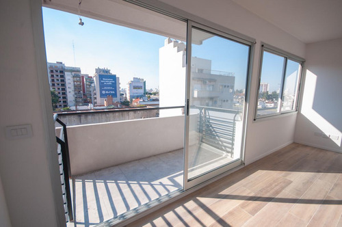 Venta. Departamento 2 Ambientes A Estrenar, Con Dormitorio En Suite, Toilette.  Caballito