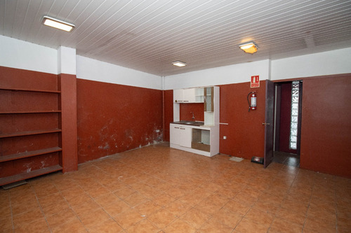 Dueño Vende Con Renta Espectacular Local Con Oficinas Y Deposito En Pocitos Nuevos! A Pasos De Montevideo Shopping Y Wtc!