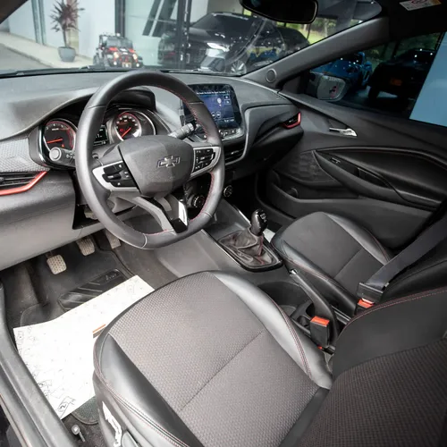 Chevrolet Onix turbo rs 1.0