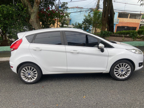 Ford Fiesta 1.6 16v Titanium Flex Powershift 5p