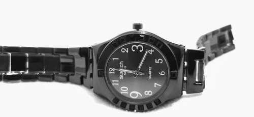 Relógio Feminino Quartz Análogo Metal Preto 2035 Movt Quartz