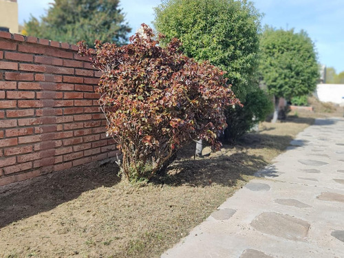 Venta Casa 4 Amb, 670m2, BÂș 26 De Junio, Caleta Olivia