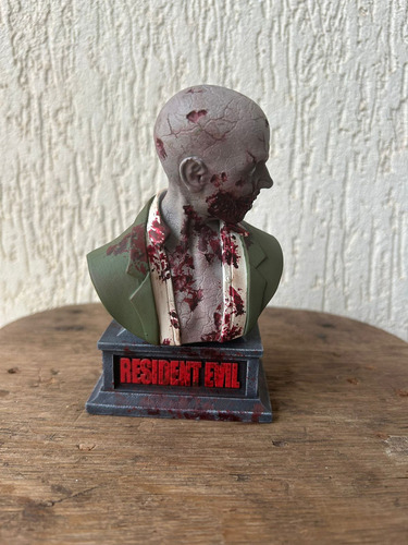 Action Figure Boneco Busto First Zombie Resident Evil Remake