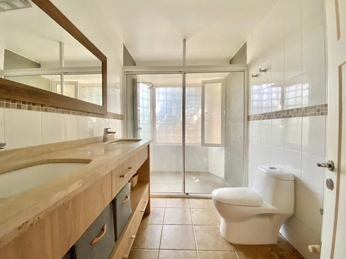 Remodelada: Club Manquehue /luis Carrera / Luis Pasteur