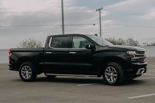 Imagen 7 de 15 de Chevrolet Cheyenne 6.2 2500 Doble Cab High Country 4x4 At