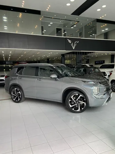 Mitsubishi Outlander 2024