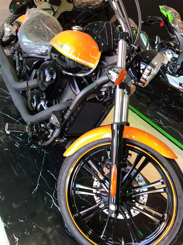 Imagen 3 de 20 de Kawasaki Vulcan 900 Custom 2022 0km Naranja